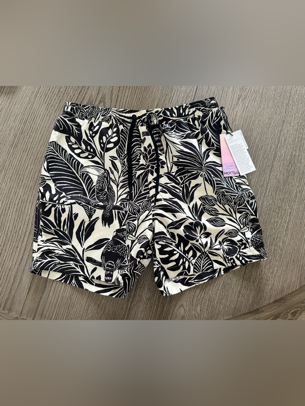 MOTT50 Men’s Swim Trunks Black & Ivory Tropical Bird Print NWT Medium